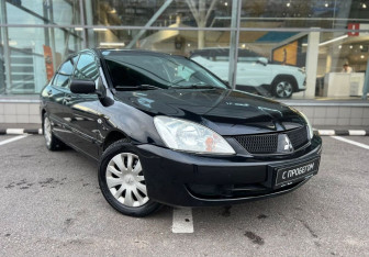 Подержанный автомобиль Mitsubishi Lancer Sedan 2006 года (3 фото)