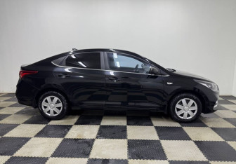 Подержанный автомобиль Hyundai Solaris Sedan 2018 года (4 фото)