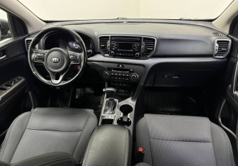 Подержанный автомобиль Kia Sportage 2017 года (10 фото)