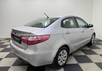Подержанный автомобиль Kia Rio Sedan 2011 года (5 фото)