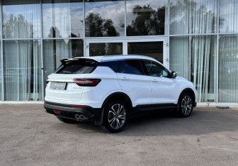 Подержанный автомобиль Geely Coolray 2023 года (5 фото)