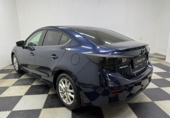 Подержанный автомобиль Mazda 3 Sedan 2014 года (7 фото)