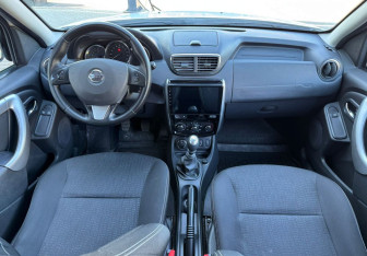 Подержанный автомобиль Nissan Terrano 2020 года (10 фото)