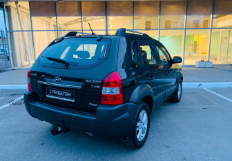 Подержанный автомобиль Hyundai Tucson 2008 года (5 фото)