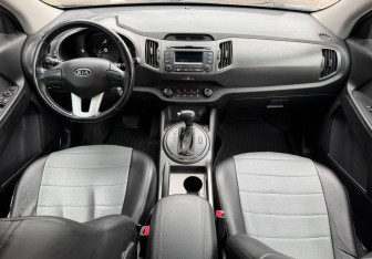 Подержанный автомобиль Kia Sportage 2012 года (11 фото)