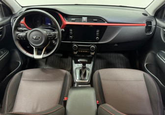 Подержанный автомобиль Kia Rio Sedan 2020 года (10 фото)