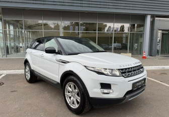 Подержанный автомобиль Land Rover Range Rover Evoque 2013 года (3 фото)