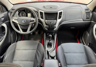 Подержанный автомобиль Changan CS35 2015 года (10 фото)
