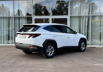 Подержанный автомобиль Hyundai Tucson 2021 года (5 фото)