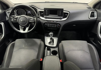 Подержанный автомобиль Kia Ceed Wagon 2020 года (10 фото)