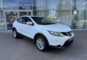 Подержанный автомобиль Nissan Qashqai 2016 года (3 фото)