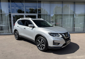 Подержанный автомобиль Nissan X-Trail 2022 года (3 фото)