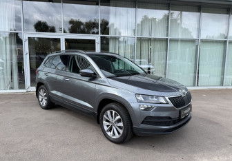 Подержанный автомобиль Skoda Karoq 2021 года (3 фото)