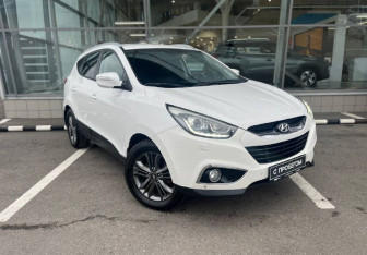 Подержанный автомобиль Hyundai ix35 2014 года (3 фото)