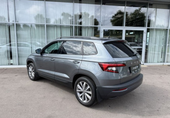 Подержанный автомобиль Skoda Karoq 2021 года (7 фото)