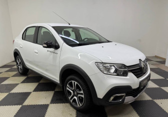Подержанный автомобиль Renault Logan Sedan 2022 года (3 фото)