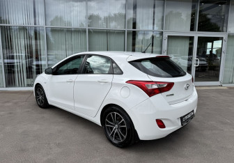 Подержанный автомобиль Hyundai i30 Hatchback 2012 года (7 фото)