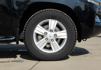 Подержанный автомобиль Toyota Land Cruiser Suv 2020 года (9 фото)