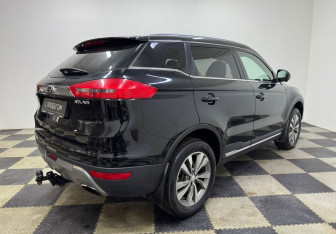 Подержанный автомобиль Geely Atlas 2019 года (5 фото)
