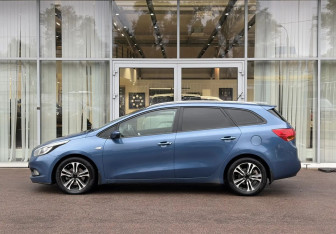 Подержанный автомобиль Kia Ceed Wagon 2012 года (8 фото)