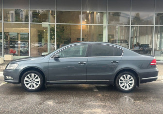 Подержанный автомобиль Volkswagen Passat Sedan 2013 года (8 фото)