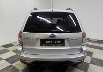Подержанный автомобиль Subaru Forester Suv 2009 года (6 фото)