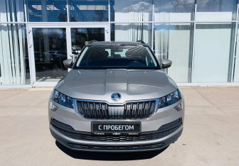 Подержанный автомобиль Skoda Karoq 2020 года (2 фото)
