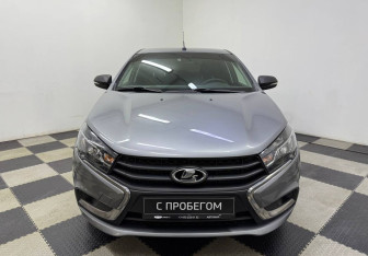 Подержанный автомобиль LADA (ВАЗ) Vesta Sedan 2018 года (2 фото)