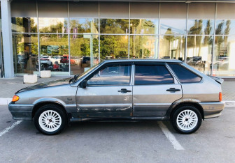 Подержанный автомобиль LADA (ВАЗ) 2114 2006 года (8 фото)