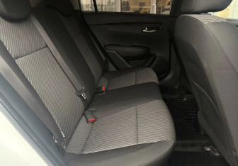 Подержанный автомобиль Kia Rio Hatchback 2017 года (11 фото)