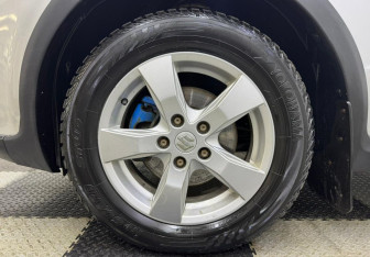 Подержанный автомобиль Suzuki SX4 Hatchback 2013 года (12 фото)