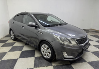 Подержанный автомобиль Kia Rio Sedan 2013 года (3 фото)