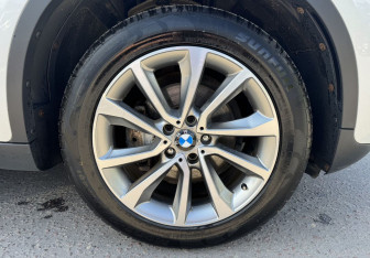 Подержанный автомобиль BMW X6 2019 года (12 фото)