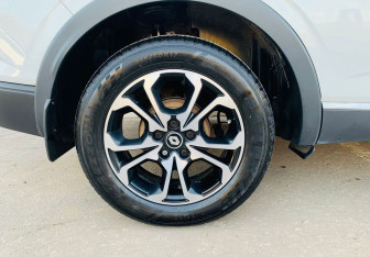 Подержанный автомобиль Renault Arkana 2019 года (12 фото)