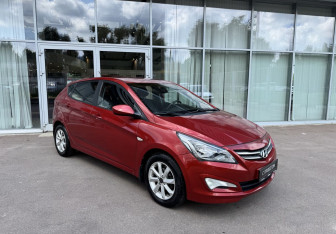 Подержанный автомобиль Hyundai Solaris Hatchback 2016 года (3 фото)