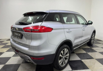 Подержанный автомобиль Geely Atlas 2020 года (5 фото)