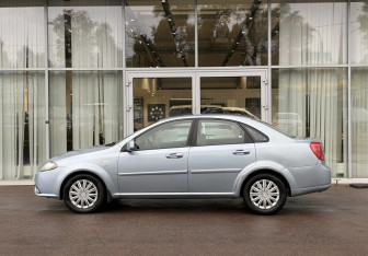 Подержанный автомобиль Daewoo Gentra Sedan 2014 года (8 фото)