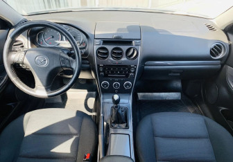 Подержанный автомобиль Mazda 6 Liftback 2006 года (9 фото)
