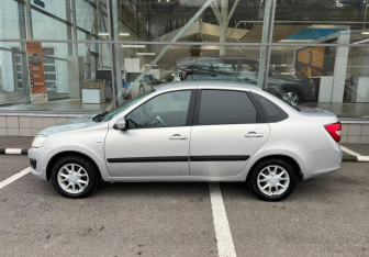 Подержанный автомобиль LADA (ВАЗ) Granta Sedan 2017 года (8 фото)