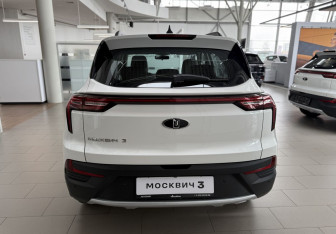 Подержанный автомобиль Москвич 3 2023 года (6 фото)