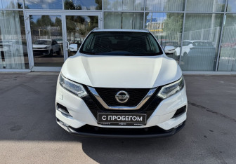 Подержанный автомобиль Nissan Qashqai 2021 года (2 фото)