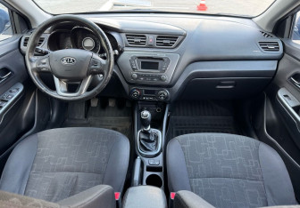 Подержанный автомобиль Kia Rio Sedan 2012 года (9 фото)