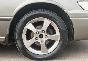 Подержанный автомобиль Toyota Camry Sedan 1999 года (13 фото)