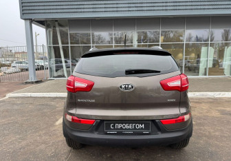 Подержанный автомобиль Kia Sportage 2012 года (6 фото)