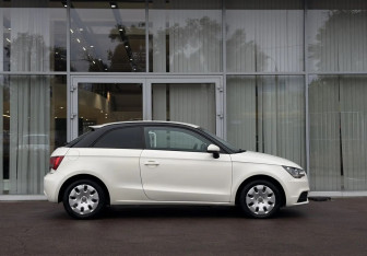 Подержанный автомобиль Audi A1 2012 года (4 фото)