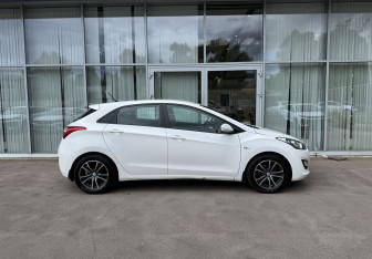Подержанный автомобиль Hyundai i30 Hatchback 2012 года (4 фото)