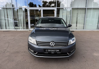 Подержанный автомобиль Volkswagen Passat Sedan 2012 года (2 фото)