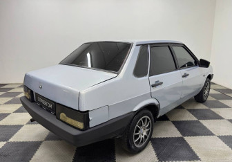 Подержанный автомобиль LADA (ВАЗ) 21099 2004 года (5 фото)