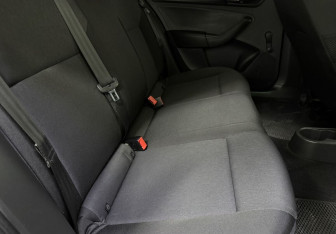 Подержанный автомобиль Skoda Rapid Liftback 2017 года (11 фото)