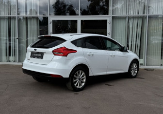 Подержанный автомобиль Ford Focus Hatchback 2018 года (5 фото)